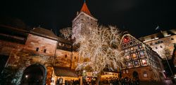 Tiergärtnertorplatz Nuremberg during Advent