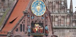 Frauenkirche Nürnberg - Männleinlaufen