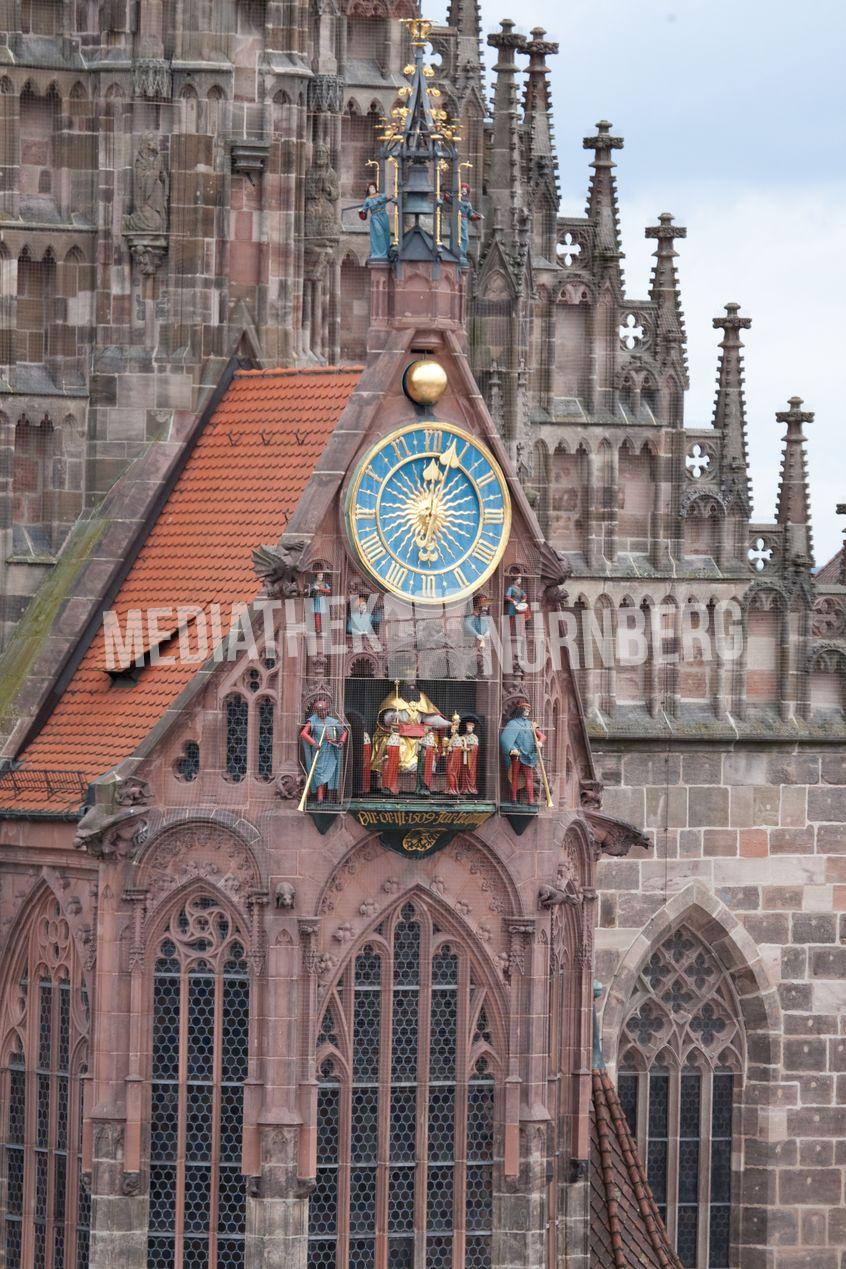 Frauenkirche Nürnberg - Männleinlaufen