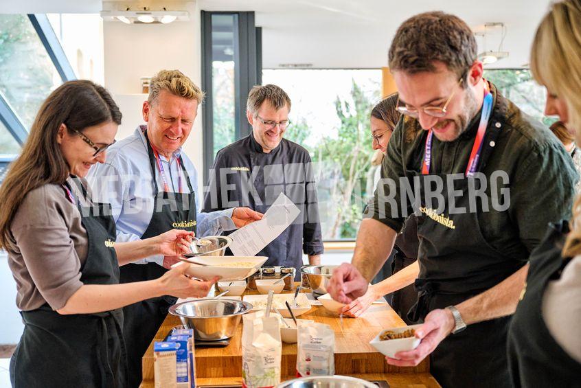 Gingerbread baking