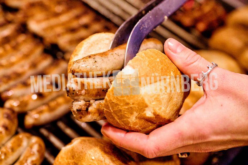 Nürnberger Christkindlesmarkt - Rostbratwurst